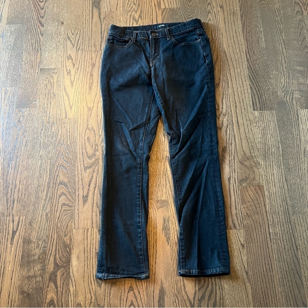 Like new, washed and worn once Mens  Aeropostale slim straight jeans 30w32L